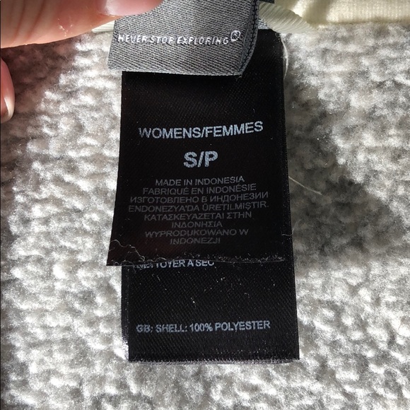 North face size small zip jacket - Picture 3 of 3